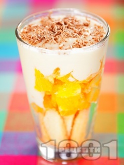Портокалов десерт с крем ванилия, бишкоти и шоколад в чаша - снимка на рецептата